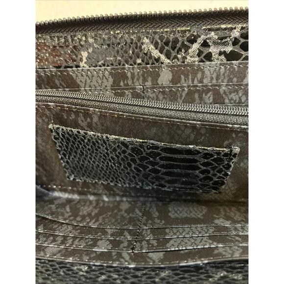 Kenneth Cole NewYork Embossed Snake Print Black Leather Wallet/Clutch/Zip Around - Picture 6 of 7